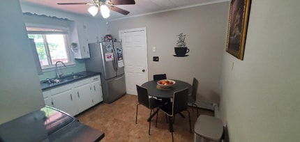 1a Richard Ave, Unit 1A Richard Ave. Methuen, MA, 01844 in Methuen, MA - Foto de edificio - Building Photo