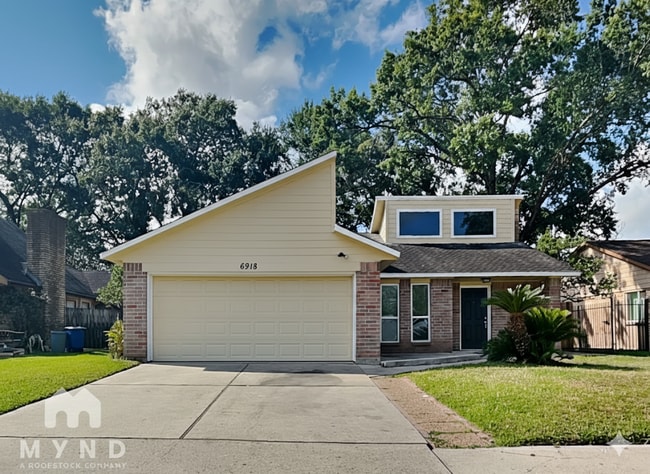 property at 6918 Foxbrook Dr