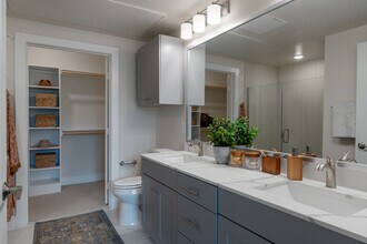 The Kelsey at Scofield Farms in Austin, TX - Foto de edificio - Interior Photo