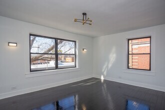 7505 S Yates Blvd in Chicago, IL - Building Photo - Building Photo