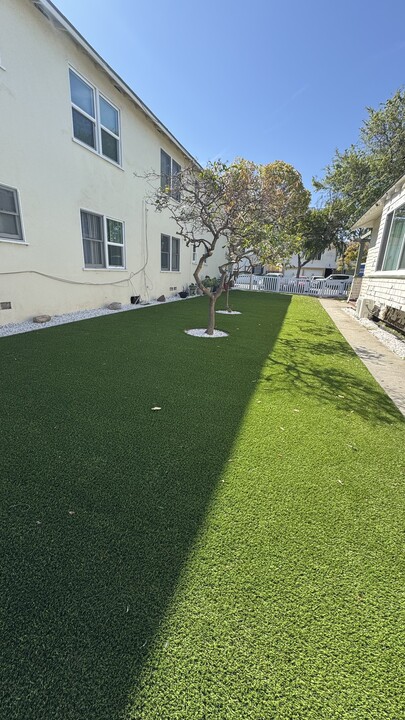 1729 E 1st St, Unit B in Long Beach, CA - Building Photo