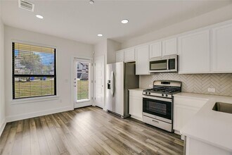 12105 Dunure Trail in Austin, TX - Building Photo - Building Photo