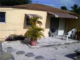 2619 Arthur St in Hollywood, FL - Building Photo