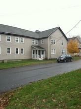 49 Tappan St in Baldwinsville, NY - Foto de edificio - Building Photo