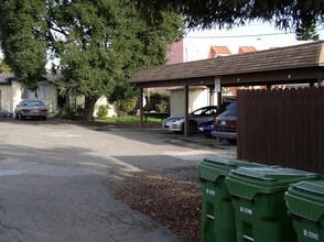 20814-20822 Chester St in Castro Valley, CA - Building Photo - Building Photo