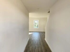 142 Queens Cir in Laurens, SC - Building Photo - Building Photo