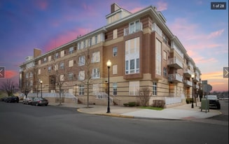 368 Rector St, Unit 421 in Perth Amboy, NJ - Building Photo