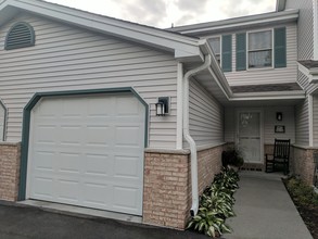 Fairfield Townhouses in Cedarburg, WI - Building Photo - Building Photo