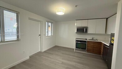 820 15th St in Miami Beach, FL - Building Photo - Building Photo