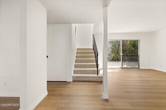 2442 N Alden St in Simi Valley, CA - Building Photo - Building Photo