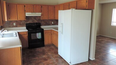 1743 Corte Encantada in Sierra Vista, AZ - Building Photo - Building Photo