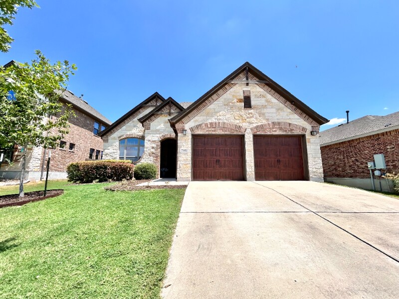 7001 Etna Way in Round Rock, TX - Building Photo