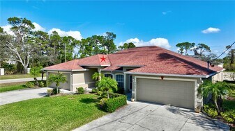 4836 Leonard Blvd S in Lehigh Acres, FL - Building Photo