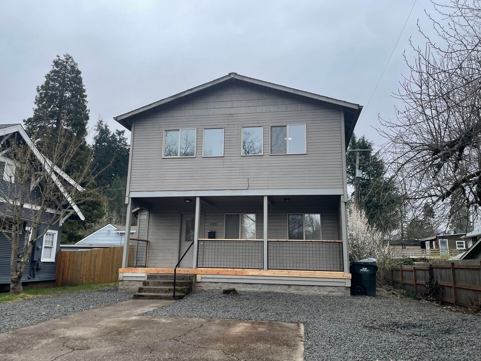 1170 E 24th Ave in Eugene, OR - Building Photo