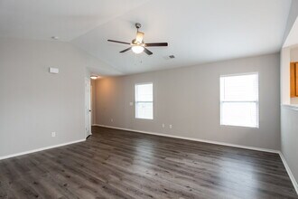 2434 Buckleigh Dr in Charlotte, NC - Building Photo - Building Photo
