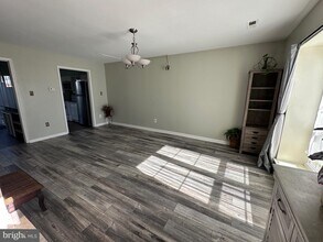 326 Lancaster Square in Sterling, VA - Building Photo - Building Photo