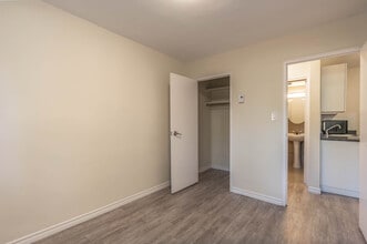 Embassy Tower Apartments in Sarnia, ON - Building Photo - Building Photo