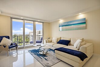 2121 N Ocean Blvd in Boca Raton, FL - Building Photo - Building Photo