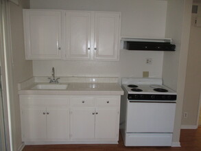 134-136 Ximeno Ave in Long Beach, CA - Building Photo - Building Photo