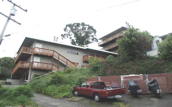 1739 Bridge Way in Sausalito, CA - Building Photo