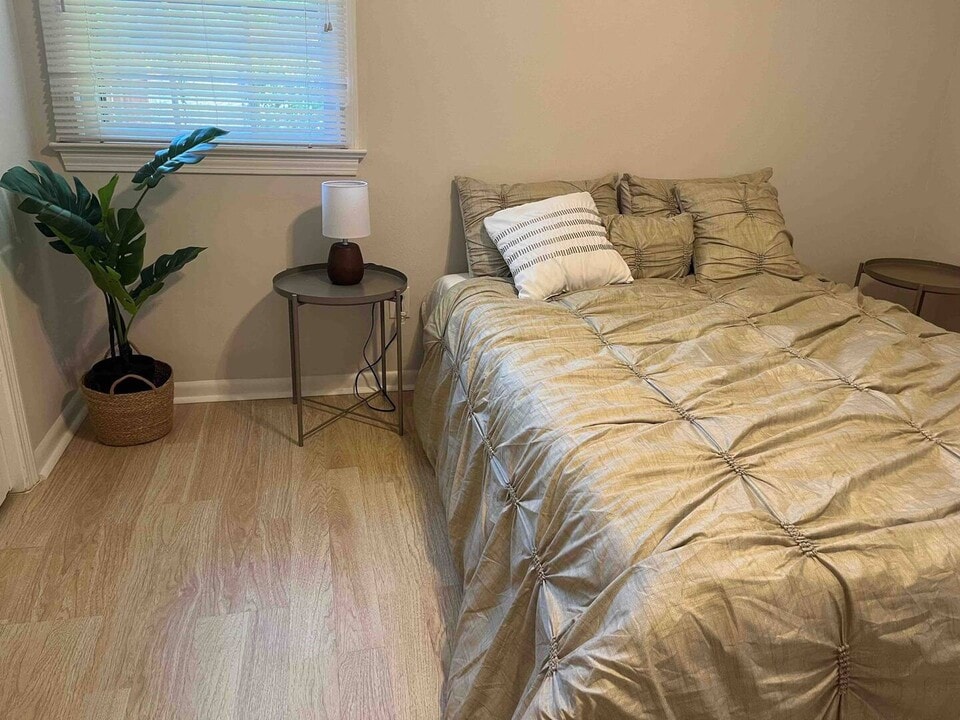 912 Mildred St in Norfolk, VA - Building Photo