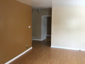 30 Yosemite Ave in Oakland, CA - Building Photo - Building Photo