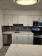 2467 NJ-10, Unit 45 in Morris Plains, NJ - Foto de edificio - Building Photo