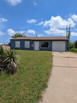 2340 NW Lincoln Ave in Lawton, OK - Building Photo