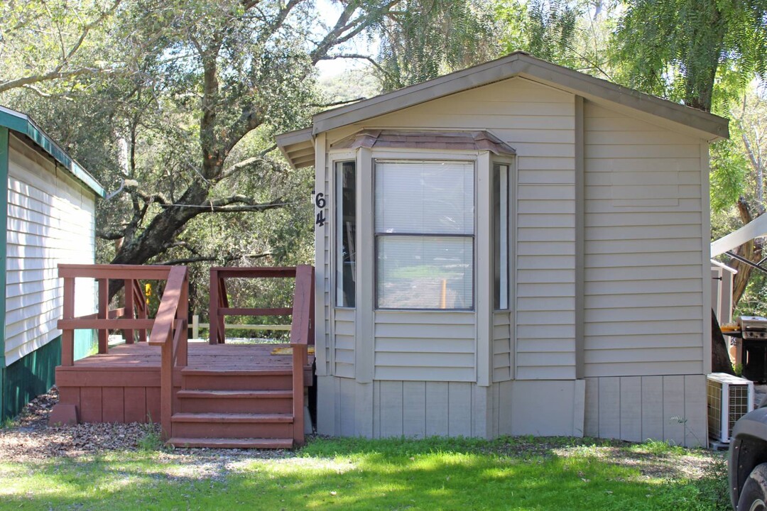 24340 CA-78 in Ramona, CA - Foto de edificio