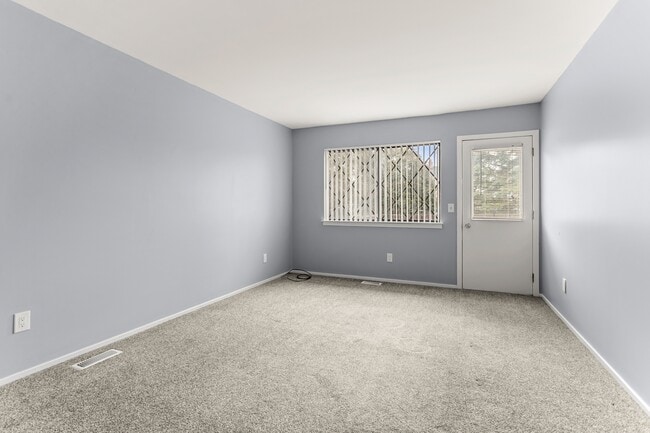 3408 Heritage Pkwy in Dearborn, MI - Building Photo - Building Photo
