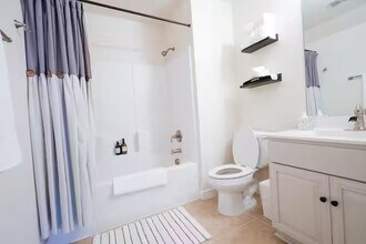 2316 Paxton Way in Denton, TX - Foto de edificio - Building Photo