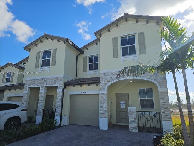 property at 2530 SE 29th St