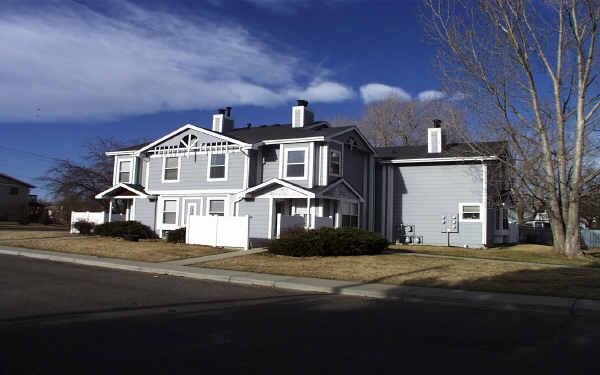 1301-1307 Baker St in Longmont, CO - Foto de edificio - Building Photo