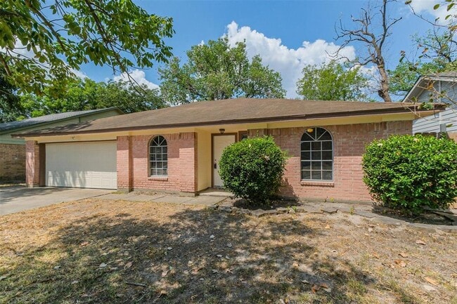 property at 10822 White Oak Bend Dr