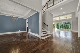 2011 Sharon Ave in Charlotte, NC - Building Photo - Building Photo