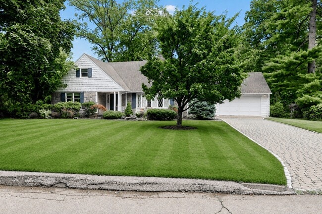 property at 26 Glenwood Rd
