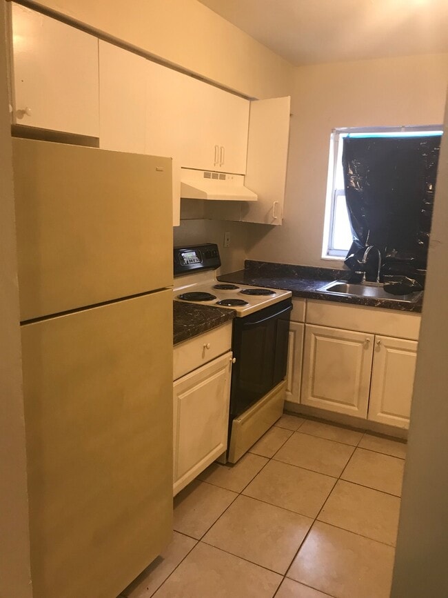 1337 NW 8th Ave in Fort Lauderdale, FL - Building Photo - Building Photo