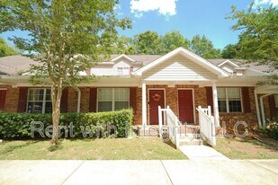 2740 W Tharpe St in Tallahassee, FL - Building Photo