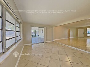3241 Pierce St in Hollywood, FL - Foto de edificio - Building Photo