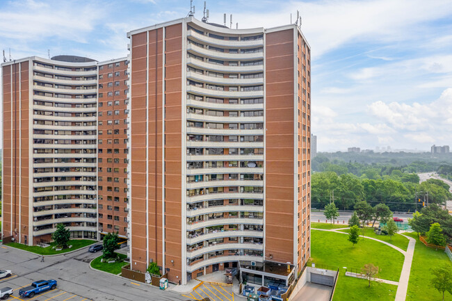 Richview Terrace in Toronto, ON - Building Photo - Building Photo