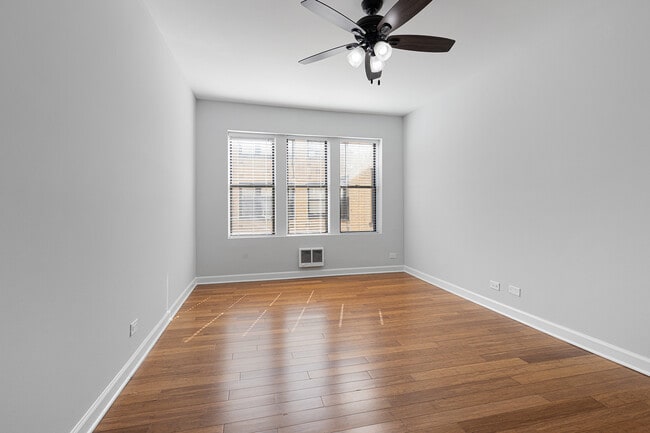 3637 W Dickens Ave in Chicago, IL - Building Photo - Building Photo