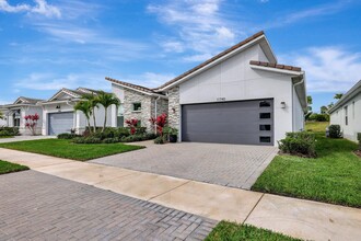 11740 SW Aquila Wy in Port St. Lucie, FL - Building Photo - Building Photo