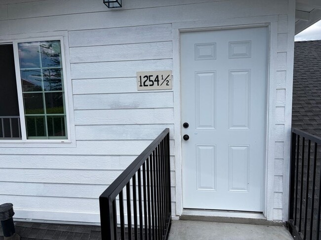 property at 1254 W 41st Pl