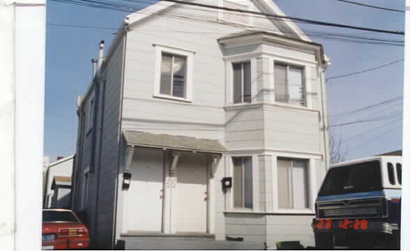 426 2nd Ln in South San Francisco, CA - Building Photo