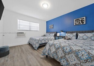 1029 SW 5th St in Miami, FL - Building Photo - Building Photo