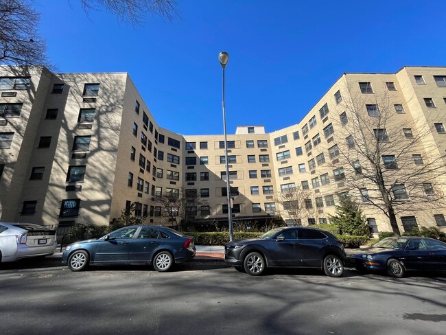 property at 1801 Clydesdale Pl NW