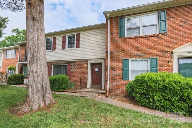 property at 11018 Hunter Trail Ln