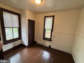 146 S Duke St-Unit -1ST FLOOR REAR in York, PA - Building Photo - Building Photo