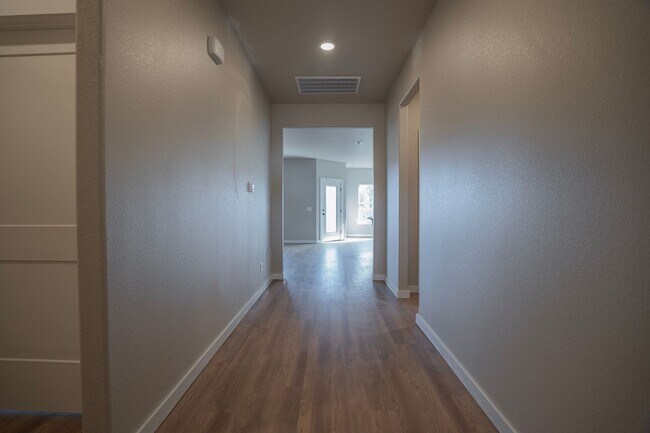 292 N Mojave St in Farmington, AR - Building Photo - Building Photo