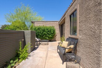522 Desert W Dr in Rancho Mirage, CA - Building Photo - Building Photo